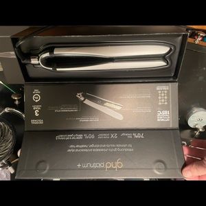 GHD platinum plus hair straightner! Barley used in box
